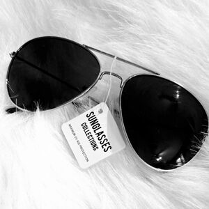 NWT Sunglasses Collections Black Aviator Sunglasses